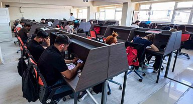 Sınav maratonundaki gençlere Turhal Belediyesi'nden modern çalışma merkezi