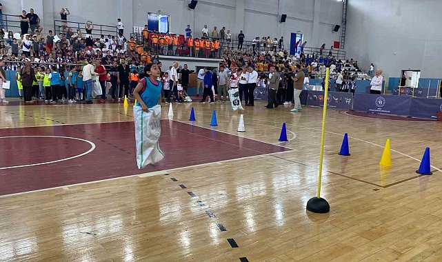 Sinop'ta çocuklar geleneksel oyunlarla keyifli anlar yaşadı