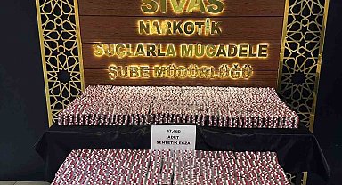 Sivas'ta 133 bin 840 adet uyuşturucu hapla yakalanan zanlılardan biri tutuklandı