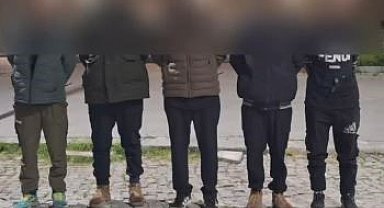 Sivas'ta 8 düzensiz göçmen yakalandı, 3 kişi tutuklandı