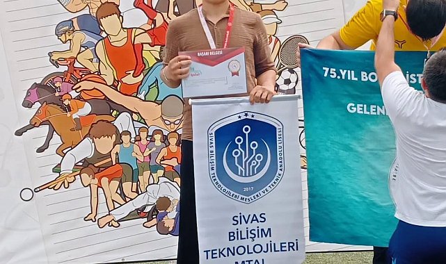 Sivaslı okçu Türkiye kürsüsünde
