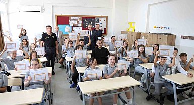 Söke'de 21 bin 537 öğrenci karne sevinci yaşadı