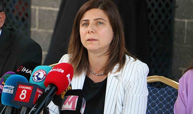 Sur'da kaldırım işgallerinin önüne geçme ve yayalaştırma çalışmaları sürüyor
