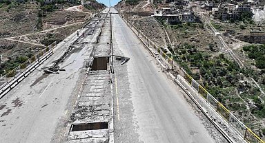 Suriye'nin kuzeyi ile güneyini bağlayan Rastan Köprüsü hizmete açıldı