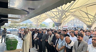 Tabancayla kendisini vuran şahıs toprağa verildi