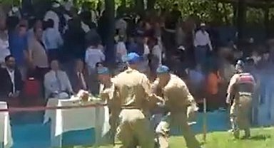 Tartışmalı güreşler olaylı başladı