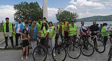 Tatvan'da pedallar sağlıklı yarınlar için çevrildi