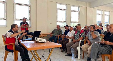 Tavşanlı'da üreticilere, "Bitki Koruma Ürünleri Uygulama Belgesi" eğitimi