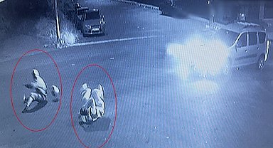 Tekirdağ'da otomobilin çarptığı motosikletten fırladılar