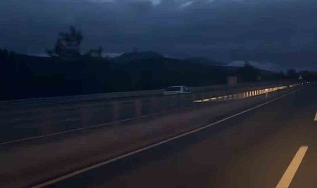 Ters yönde kilometrelerce ilerleyerek trafiği tehlikeye düşürdü