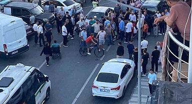 Ters yönden gelen otomobil ile motosiklet çarpıştı: 1 yaralı