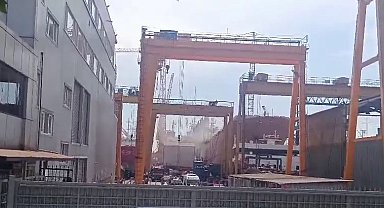 Tersanede bakımdaki gemide yangın