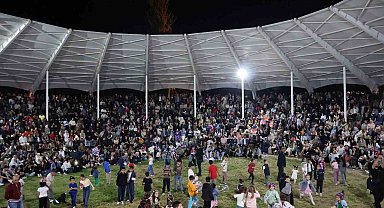 Tortum Şelalesi Festivali'nde renkli ve coşkulu anlar yaşandı