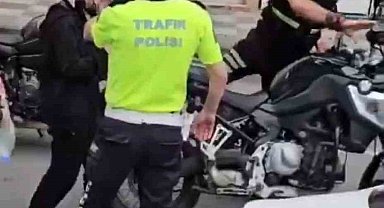 Trabzon'da YKS'ye yetişemeyen adayların yardımına polis ekipleri koştu