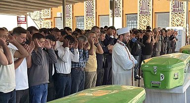 Trafik kazasıda ölen karı koca birlikte toprağa verildi