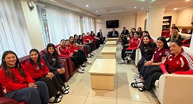 Türkiye Güreş Federasyonu Başkanı Taha Akgül Niğde'de