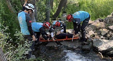UMKE personeli Koramaz Vadisi'nde zorlu eğitim kampını başarıyla tamamladı