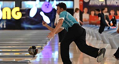 Ünilig Bowling Türkiye Şampiyonasında birinciler ödüllerini aldı