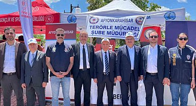 Üniversite gençliğine terör tuzaklarına karşı "El Ele" uyarısı