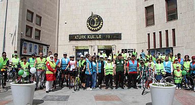 Uşak'ta 13. Geleneksel Yeşilay Bisiklet Turu düzenlendi
