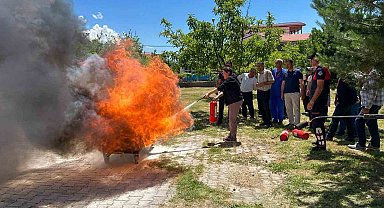 Üzümlü Devlet Hastanesi personeline uygulamalı yangın eğitimi
