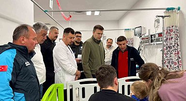 Vali Akmeşe, selde yaralanan vatandaşları hastanede ziyaret etti