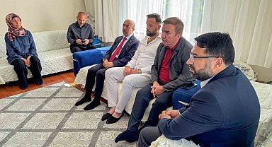 Vali Aydoğdu, babasını kaybeden öğrencinin ailesini ziyaret etti