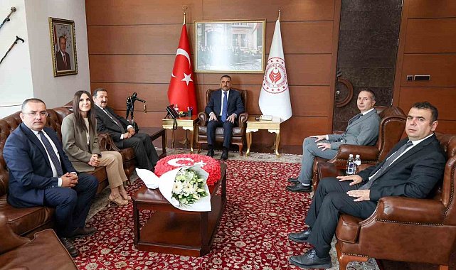 Vali Hacıbektaşoğlu Çevre Haftası heyetini ağırladı