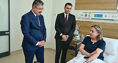 Vali Yılmaz'dan şehitin kardeşine 'geçmiş olsun' ziyareti