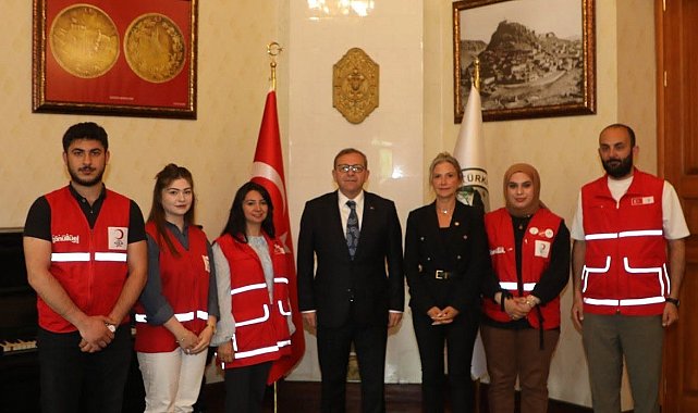 Vali Ziya Polat'tan Kızılay'a 158. kuruluş yıl dönümü tebriki