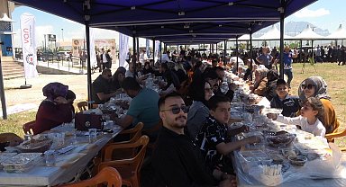 Van'da 'Dünya Kahvaltı Günü' renkli görüntülerle kutlandı