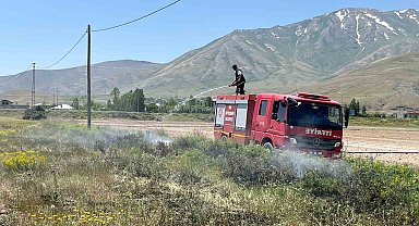 Van'da anız yangını