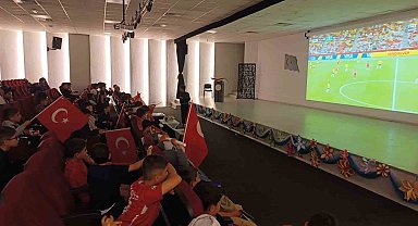 Van'da milli maç heyecanı