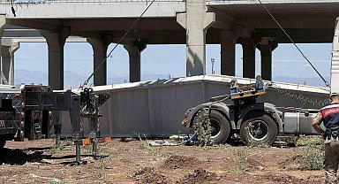 Yaklaşık 15 tonluk beton blok altında kaldılar: 1 ölü, 1 yaralı