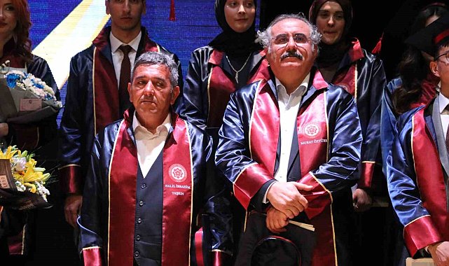 Yarım asrı devirdiler, cüppe giyip mezun oldular