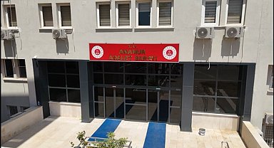 Yaşlı kadını bağlayıp gasp eden şüpheli kadın yakalanıp tutuklandı
