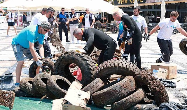 Yeni Foça'da denizden çıkanlar şaşırttı