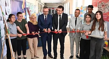 Yenipazar'da yıl sonu sergisi açıldı