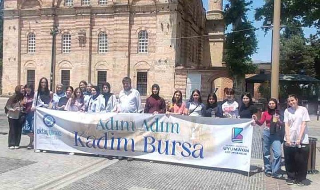 Yıldırımlı gençler tarihi yerinde keşfediyor