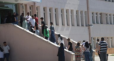 YKS'nin ilk oturumu TYT başladı, Erzincan'da 7 bin 892 aday sınava girdi