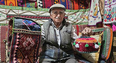 Yozgat'ta el becerisi ve antika eşyaları hatıralarla süsleyip evinde ziyaretçilerini ağırlıyor