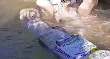 Yüksekovalı çiftçilerin kum torbalarıyla su nöbeti