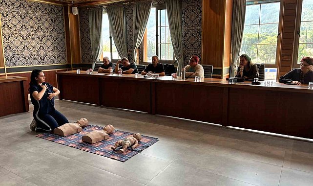 Yunusemre Belediyesi personeline ilkyardım eğitimi
