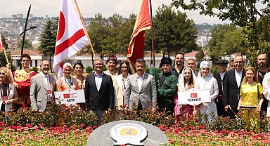 12 ülkenin halk dansları ekipleri Samsun'da