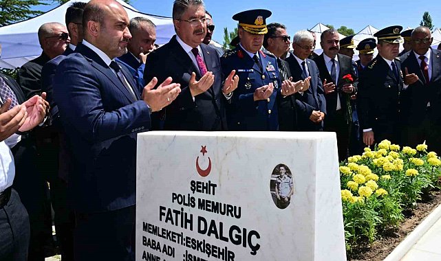 15 Temmuz Şehidi Fatih Dalgıç kabri başında dualarla anıldı