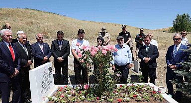15 Temmuz şehidi Gündüz kabri başında dualarla anıldı