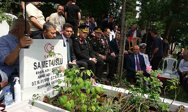 15 Temmuz şehitlerinden Samet Uslu, şehadetinin 10. yılında kabri başında dualarla anıldı