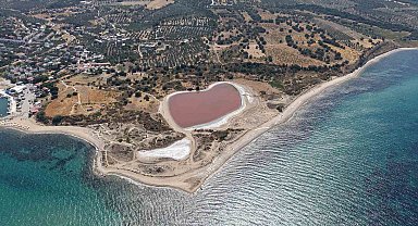 2 bin yıllık antik liman, kalpli pembe göle dönüştü