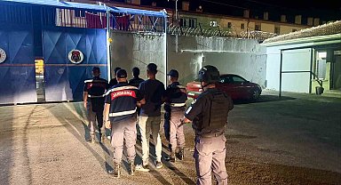 600 bin liralık güneş paneli çalan 3 kişi tutuklandı
