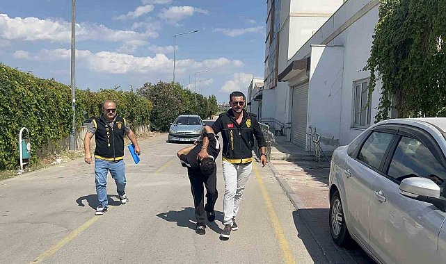 Adana'da 3 kişiyi öldüren katil zanlısı adliyeye sevk edildi
